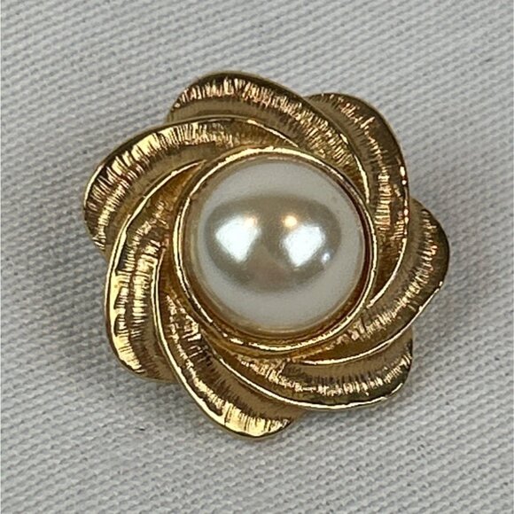 Vintage Napier Gold-Tone Single Pierced Earring Faux Pearl Center 80s 90s - Picture 1 of 6